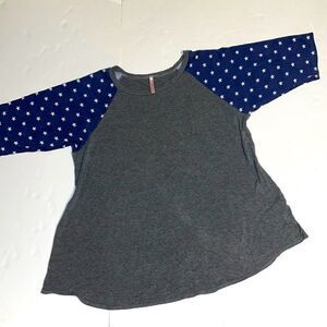 Cool Melon comfortable grey with blue & white star print raglan sleeves size 2X